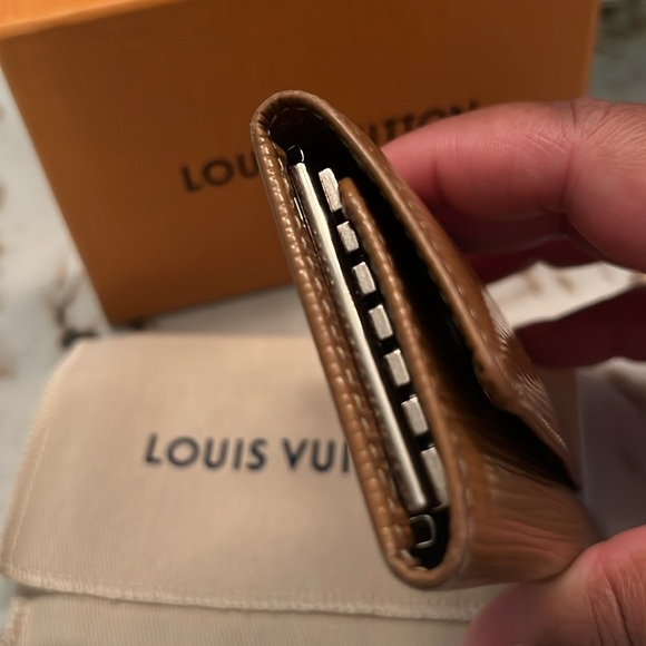 EUC Louis Vuitton Epi 5 Key Holder- Cognac - Picture 7 of 10